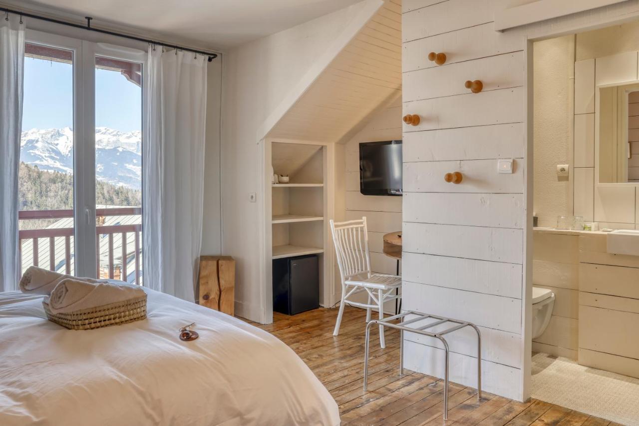 Chalet Hotel La Feline Blanche แซ็งต์-แฌร์เวส์-เลส์-แบ็งส์ ภายนอก รูปภาพ