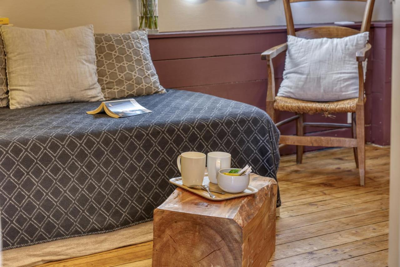 Chalet Hotel La Feline Blanche แซ็งต์-แฌร์เวส์-เลส์-แบ็งส์ ภายนอก รูปภาพ