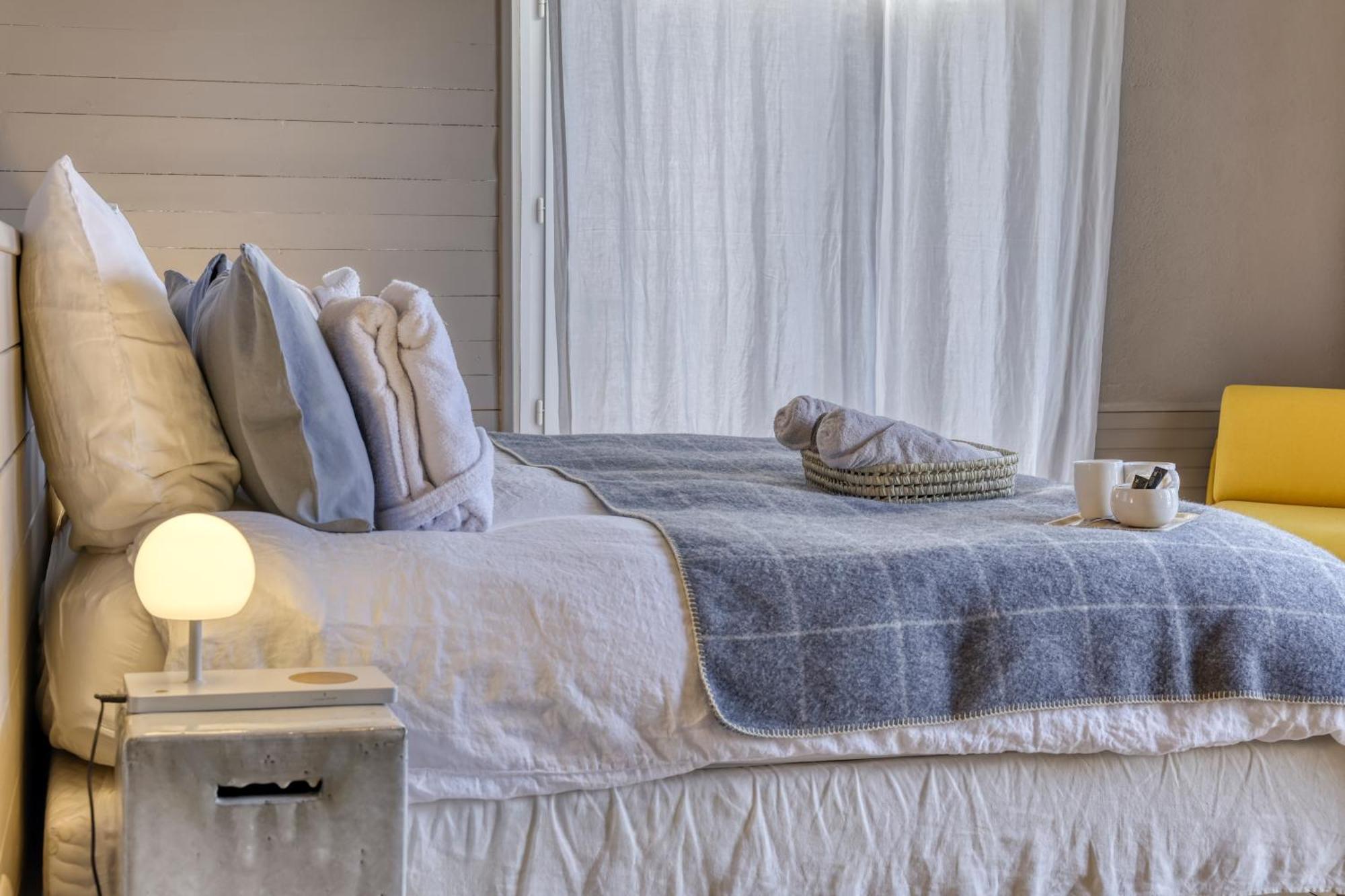 Chalet Hotel La Feline Blanche แซ็งต์-แฌร์เวส์-เลส์-แบ็งส์ ภายนอก รูปภาพ