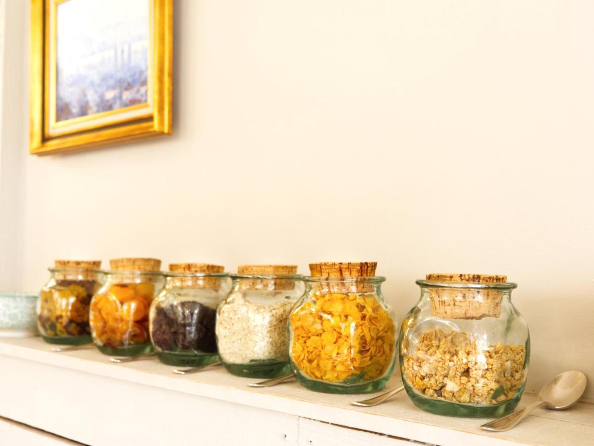 Chalet Hotel La Feline Blanche แซ็งต์-แฌร์เวส์-เลส์-แบ็งส์ ภายนอก รูปภาพ