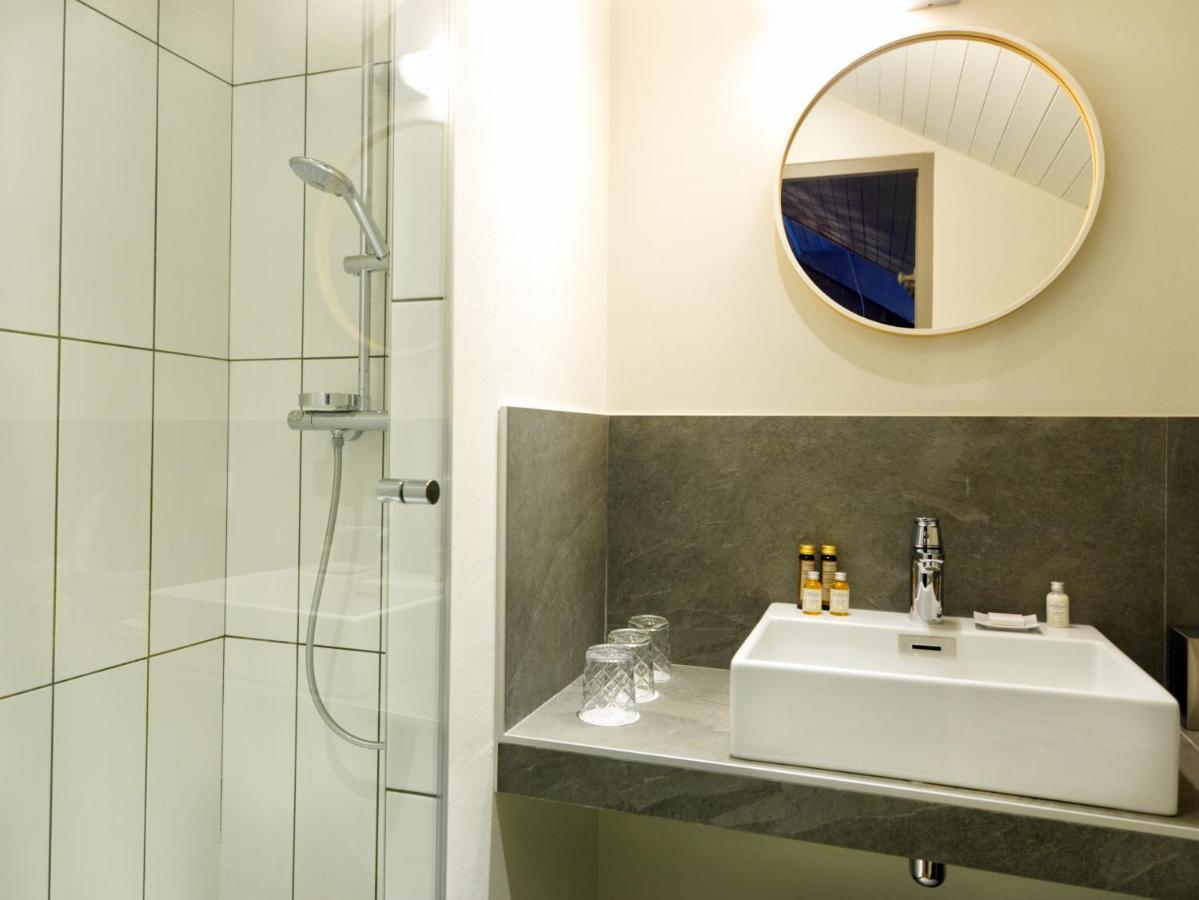 Chalet Hotel La Feline Blanche แซ็งต์-แฌร์เวส์-เลส์-แบ็งส์ ภายนอก รูปภาพ